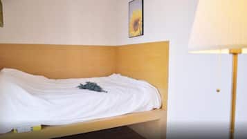 501 | 2 bedrooms, individually decorated, individually furnished, free WiFi