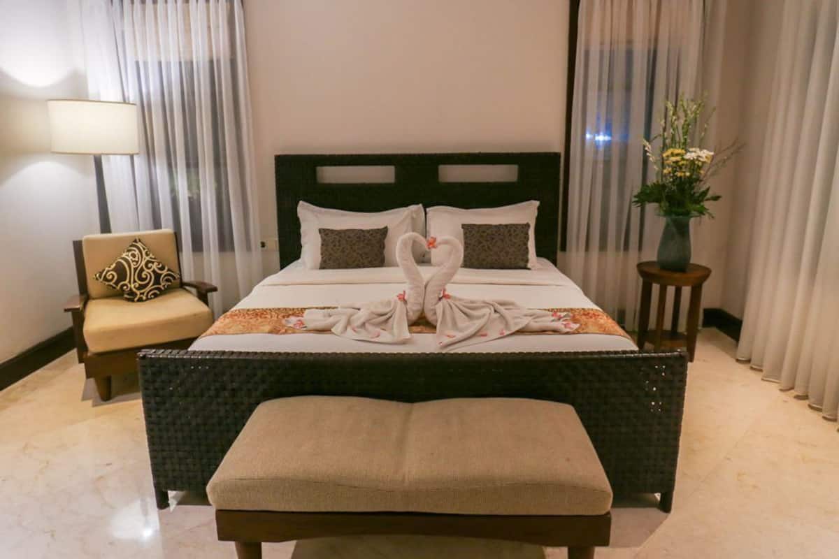Deluxe Double Room | 1 bedroom, minibar, in-room safe, desk