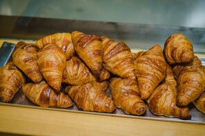 Dagelijks ontbijtbuffet inbegrepen