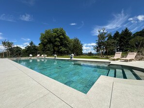 Indoor pool, seasonal outdoor pool - Domaine de Dolomieu, BW Premier Collection (Dolomieu)