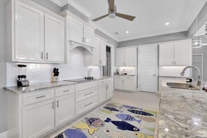 Fridge, microwave, oven, stovetop - Shangri-LA | Stylish Stay by the Sea. Pool (Dauphin Island)