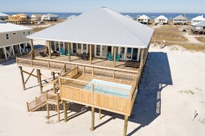 Exterior - Shangri-LA | on the beach. Pool. Pets welcome. Large house (Dauphin Island)