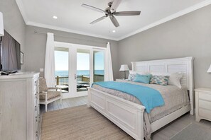 4 bedrooms, free WiFi, bed sheets - Shangri-LA | on the beach. Pool. Pets welcome. Large house (Dauphin Island)