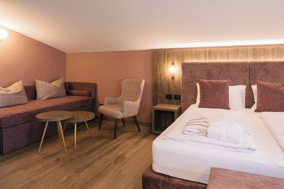 Panoramic-Penthouse, 1 Schlafzimmer, Bergblick, Bergseite | 2 Schlafzimmer, Zimmersafe, individuell dekoriert