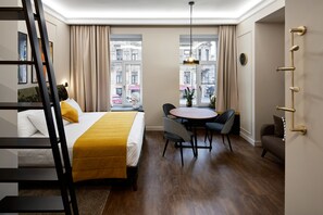 Studio Deluxe | Coffres-forts dans les chambres, bureau, rideaux occultants