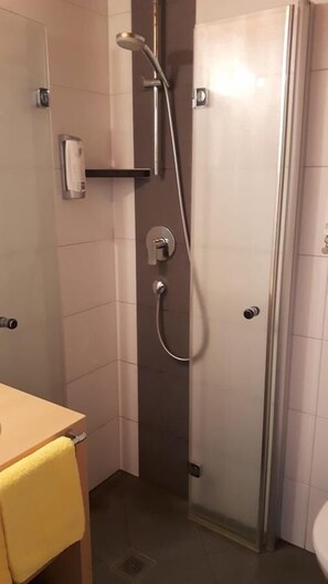 Bathroom - Hotel Central (Erlangen)