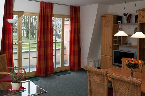 TV - Under the colonnades 14 (Kühlungsborn)