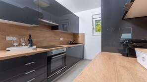 Fridge, microwave, oven, dishwasher