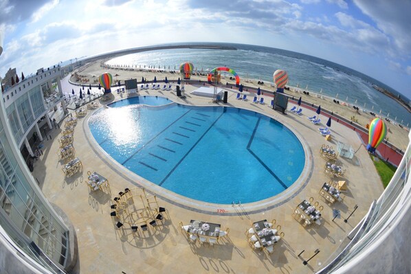 Outdoor pool - Golden jewel hotel (Alexandria)
