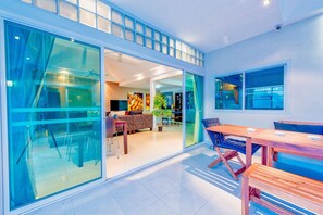 内部エントランス