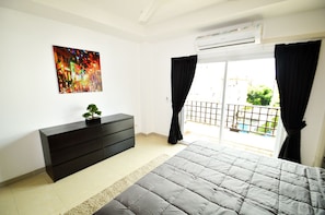 Room - Deluxe Jacuzzi Townhome (Chonburi)