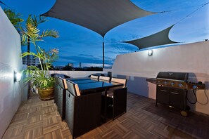 Terrace/patio - Premium Jacuzzi Townhome (Chonburi)