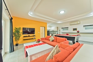 Living room - The Gem 2 - Premium Pool Villa (Pattaya)