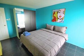 2-Bedroom Condo | Free WiFi, bed sheets - Ruamchok Condos (RC5) (Pattaya)