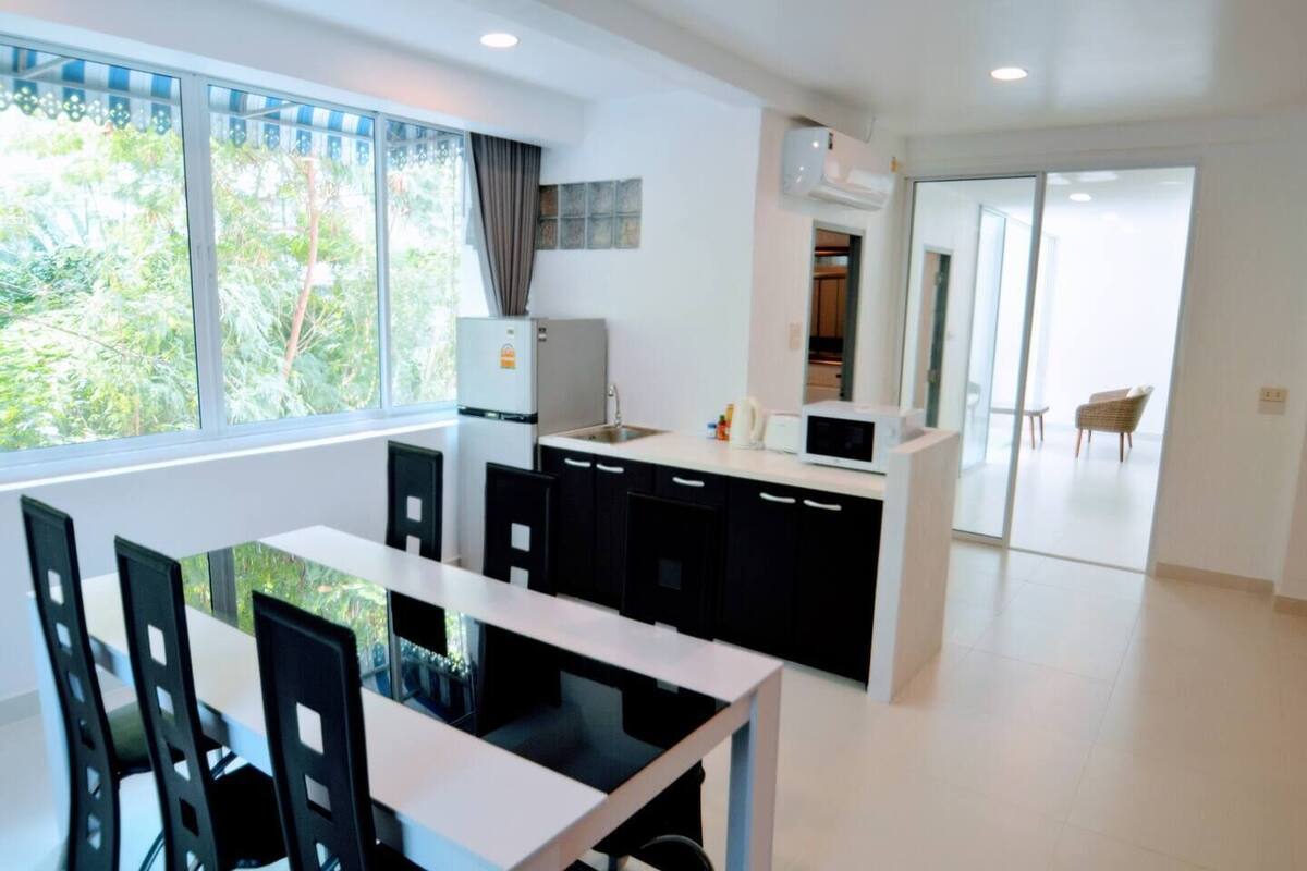 2-Bedroom Condo | In-room dining