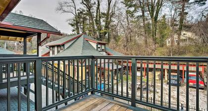 Walk to Dining: Saluda Main Street Retreat!