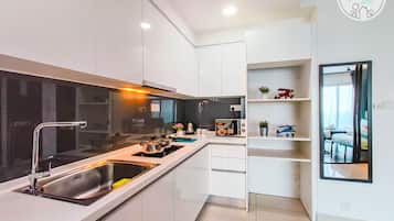 Fridge, microwave, electric kettle, cookware/dishes/utensils