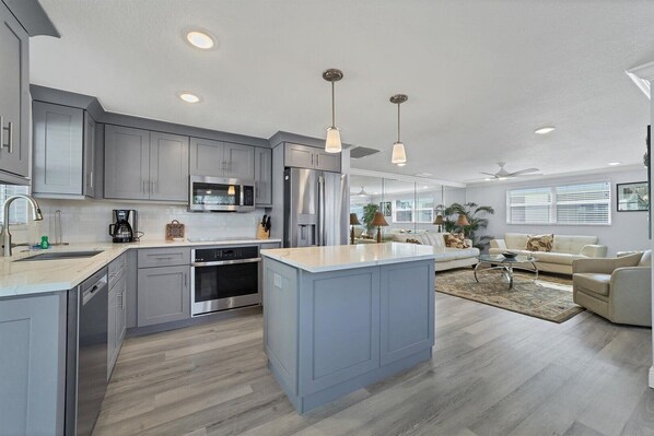 Unclassified image, 1 of 19, button