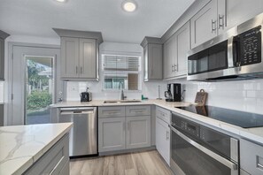 Unclassified image, 3 of 19, button