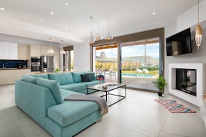 Villa, 3 Bedrooms, Private Pool | Living area