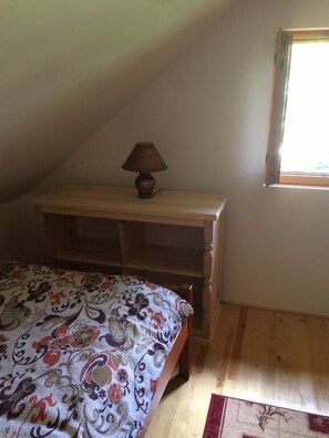 2 bedrooms, desk, bed sheets - Holiday Home Bella (Razvršje)