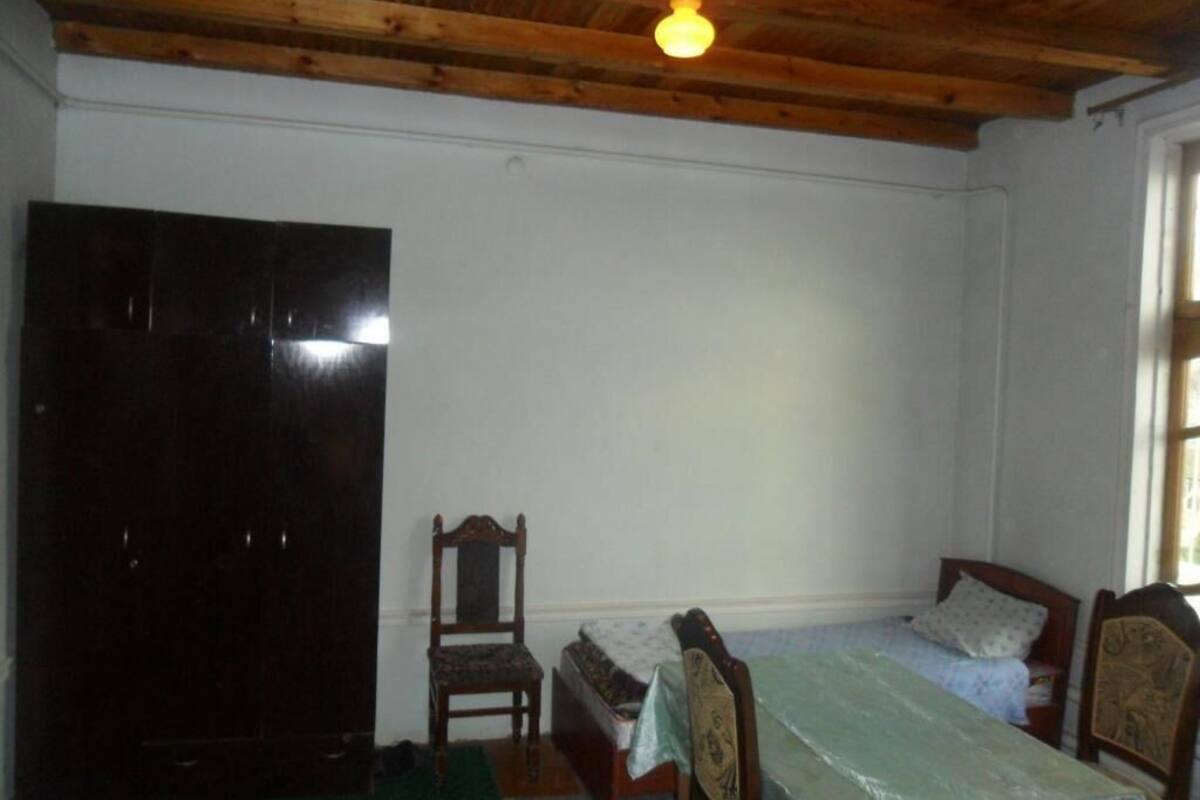 Standard Single Room | Iron/ironing board (on request), WiFi (free)