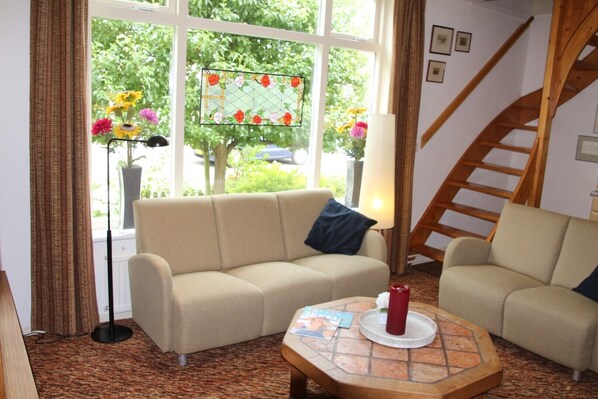 Smart TV, DVD player, books, music library