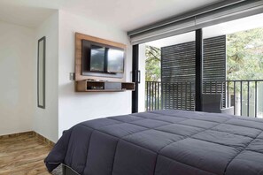 2 Schlafzimmer, Schreibtisch, Bügeleisen/Bügelbrett, WLAN