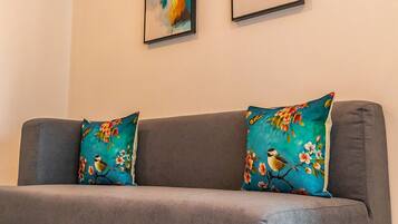 Comfort Apartment, 1 Bedroom | Living room | LED TV