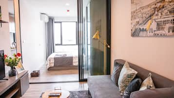 Comfort Apartment, 1 Bedroom | Living area | LED TV