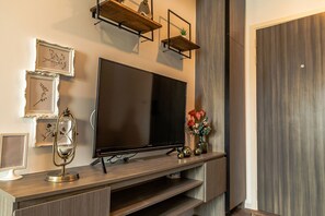 Comfort-Apartment, 1 Schlafzimmer | Fernseher
