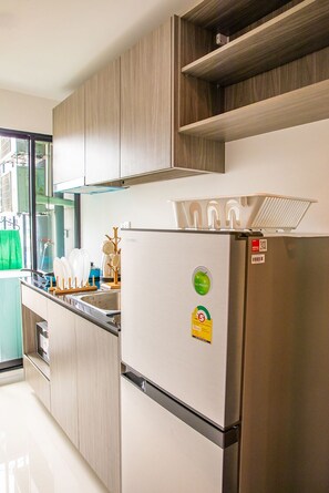 Comfort Apartment, 1 Bedroom | Private kitchenette - Apartment 450m from BTS with Sky Pool - bkbloft8 (Samut Prakan)
