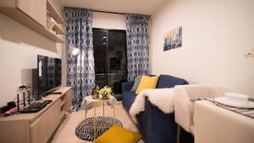 Comfort Apartment, 1 Bedroom | Living area | LED TV