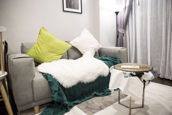 Comfort Apartment, 1 Bedroom | Living room | LED TV