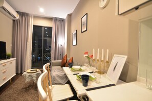 คอมฟอร์ทอพาร์ทเมนท์, 1 ห้องนอน | บริการอาหารในห้องพัก