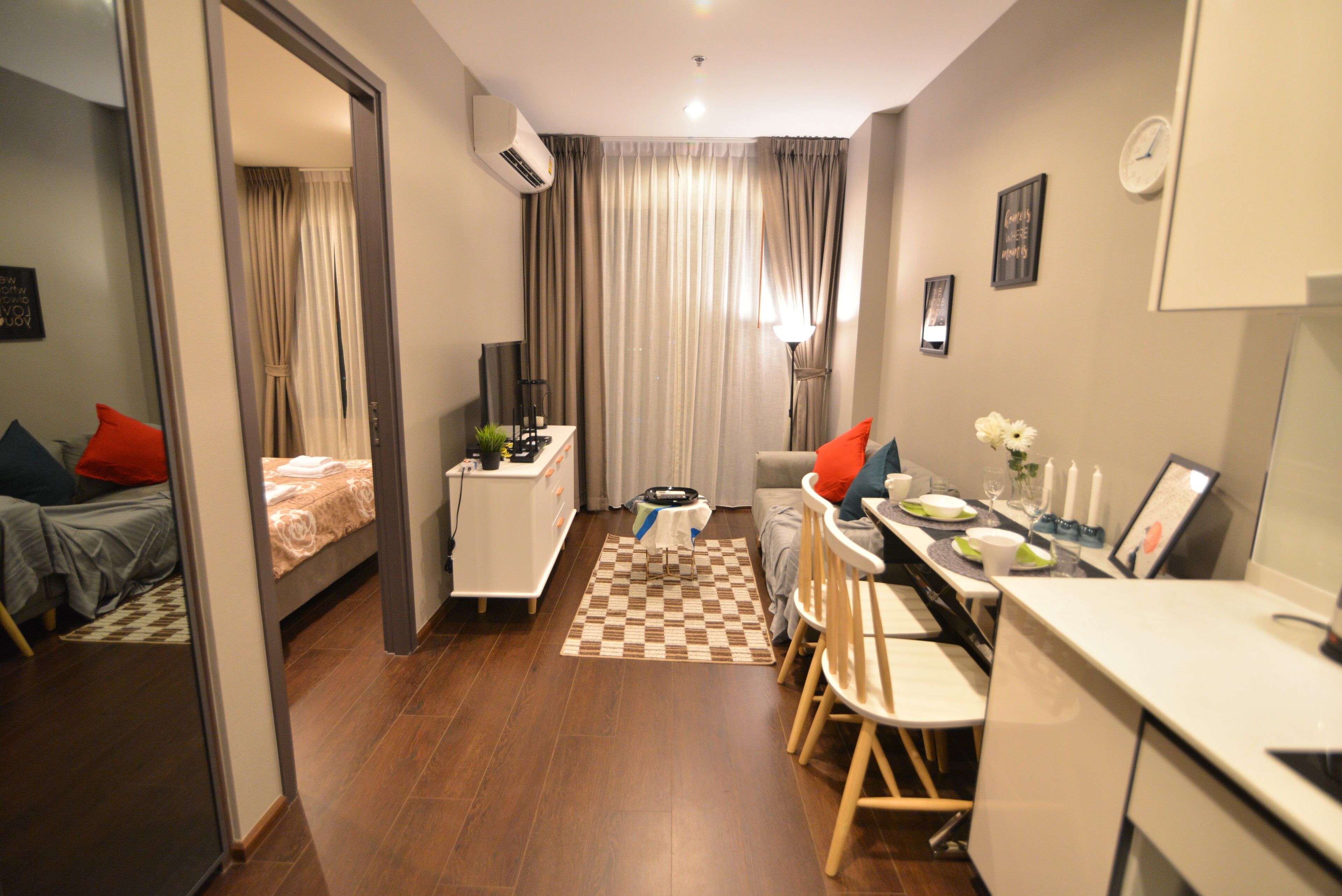 Comfort Apartment, 1 Bedroom | Living area | LED TV