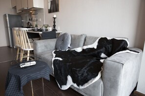 Comfort Apartment, 1 Bedroom | Living area - Community Apartment - bkbhce49 (Bangkok)