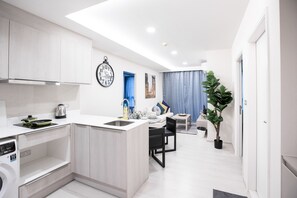 Comfort Apartment, 2 Bedrooms | Private kitchen | Full-size fridge, oven, stovetop, electric kettle - Near BTS Thonglor, Cozy and Comfortable Condo bkvtara11 (Bangkok)