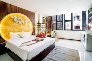 Studio Suite | Minibar, in-room safe, desk, laptop workspace - Apro Aparthotel Saigon Center (Ho Chi Minh City)