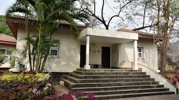 Deluxe Double Room | Terrace/patio