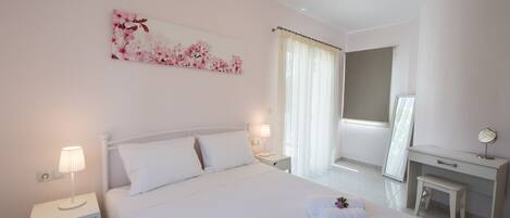 Apartment, 1 Bedroom | In-room safe, desk, iron/ironing board, free WiFi