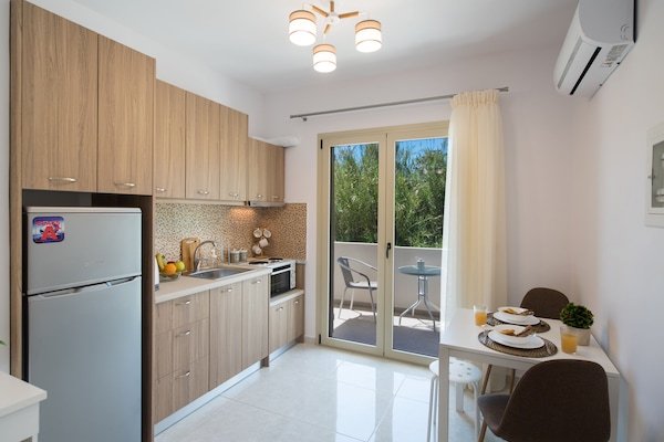 Studio | 1 bedroom, in-room safe, desk, iron/ironing board