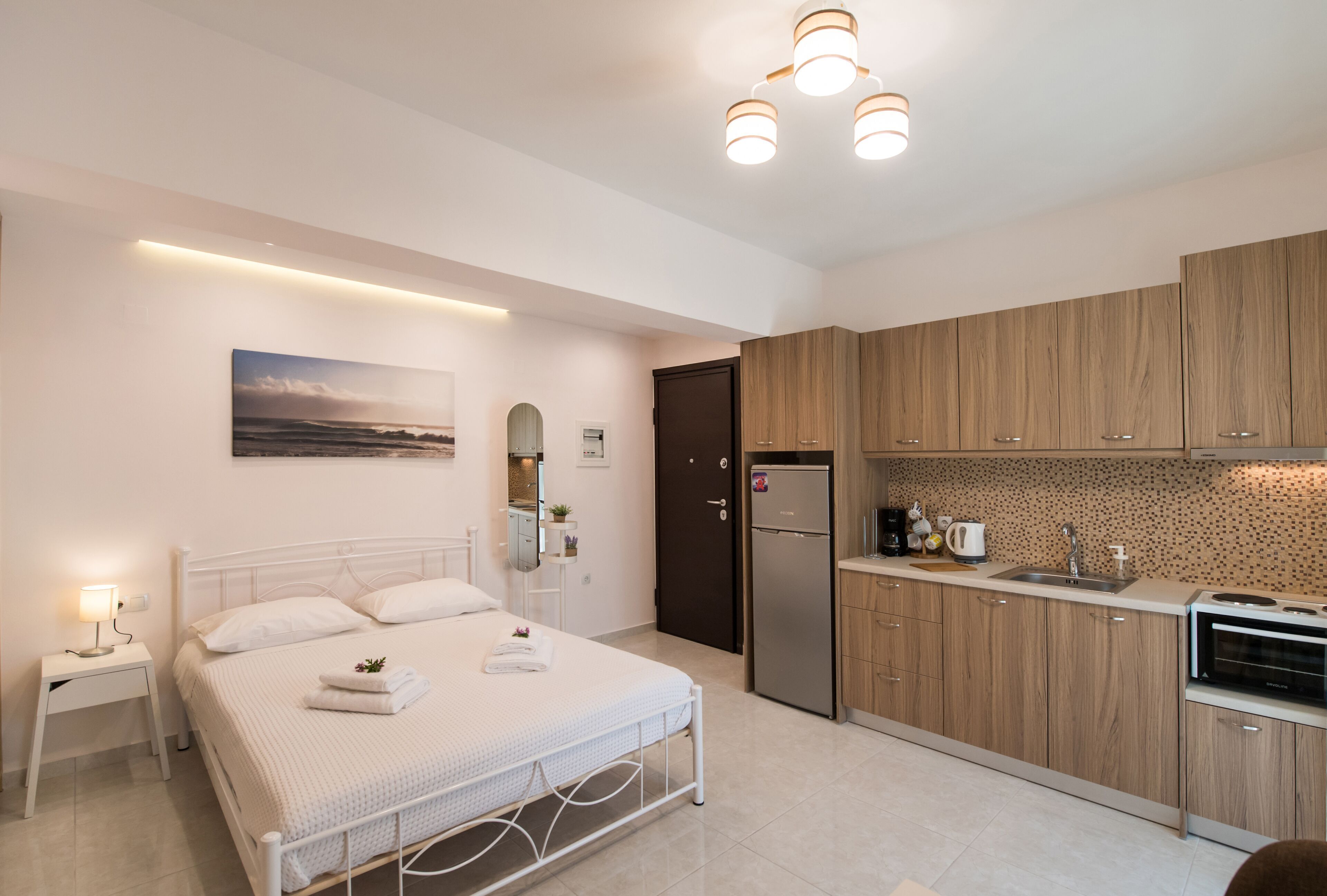In-room safe, desk, iron/ironing board, free WiFi
