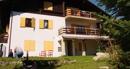 Casa dell'Aqua - 3 Bedroom Apartment "Stambecco" at Passo del Tonale