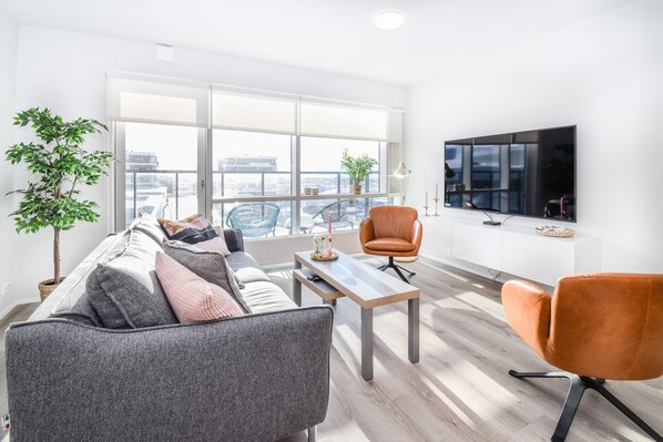 Apartemen Mewah, 2 kamar tidur | Area keluarga | Smart TV