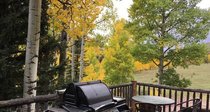 RedCliff Lodge w/hiking trails,specular fall colors, mtn views & great fishing!