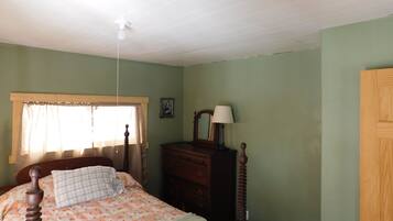 6 quartos, escrivaninha, berço de viagem, Wi-Fi