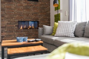 Flat-screen TV, fireplace