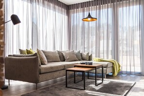 Flat-screen TV, fireplace