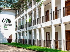 Front of property - Elephant eye Hotel Yala (Thissamaharama)